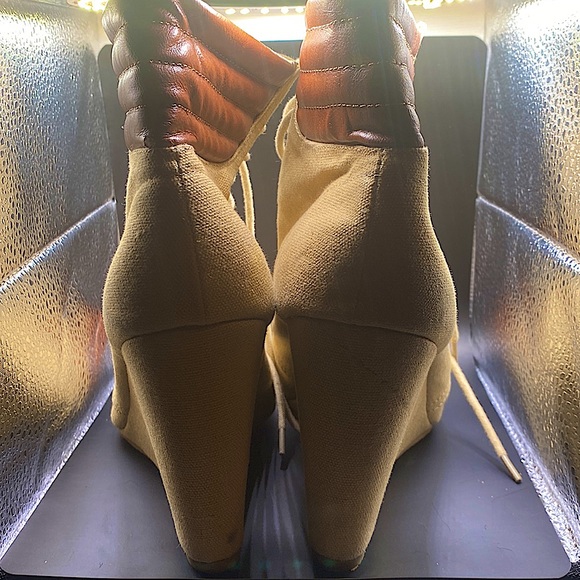 Coconuts By Matisse Tan & Brown Wedge Shoes - Picture 2 of 3